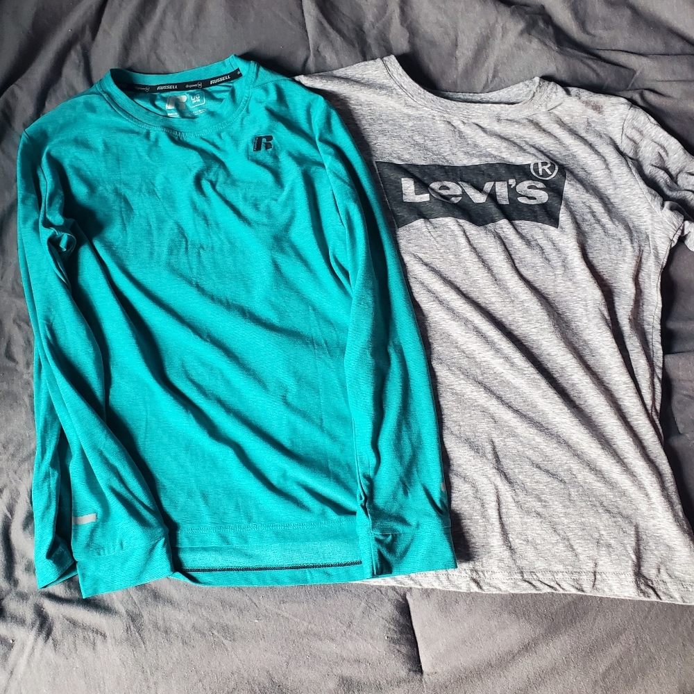 Boys 2for1 Russell/Levi's Size Large Shirt Bundle.